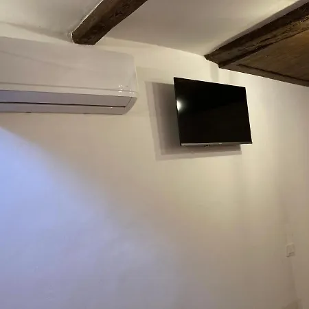 Sul Castello Mombaroccio